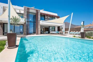 Villa with private pool, barbeque & terrace | Beach view
