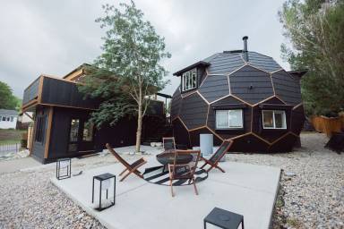 House  Beddington Heights