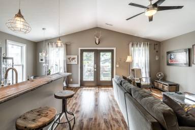 House  Grove City