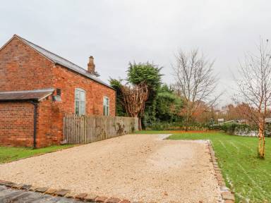 Cottage Tarvin