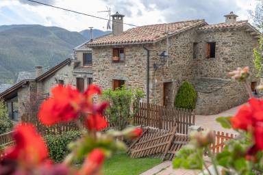 Casa vacacional con barbacoa, jardín e internet de alta velocidad | Vistas a la montaña