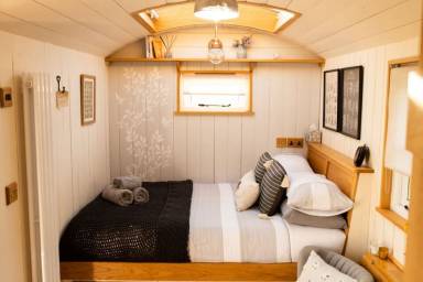 Cabin  Dingestow