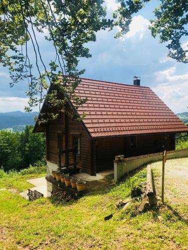 koča  Sadinja Vas pri Dvoru