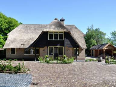 Huis 240 m²