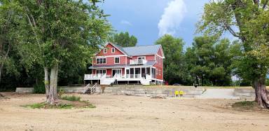 House Rouses Point