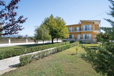 200 m² House