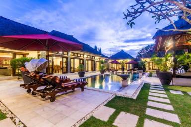 Villa 1200 m²