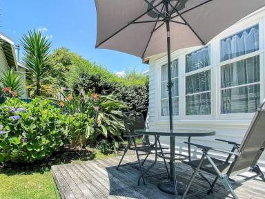 Bed and breakfast  Mount Eden