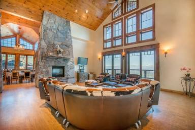 House  Donner Lake
