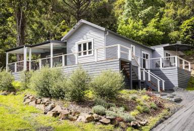 House  Warburton