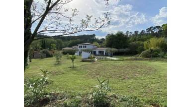 Villa Salernes