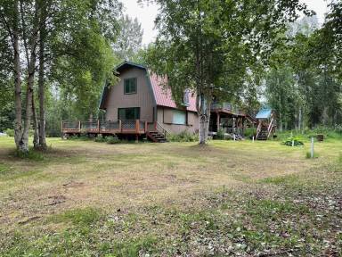 House Willow Lake