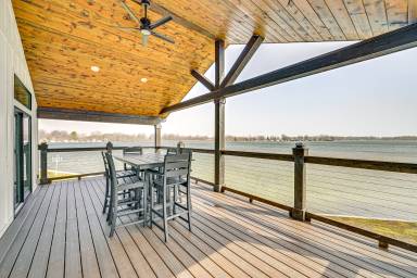 339 m² Cottage