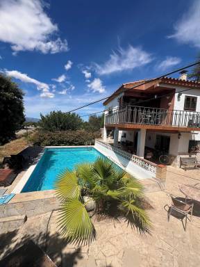 Villa with private pool, barbecue & terrace | Mountain view | Pets allowed