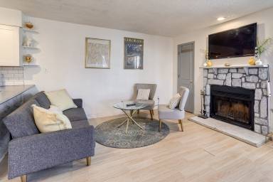 Condo  Village East