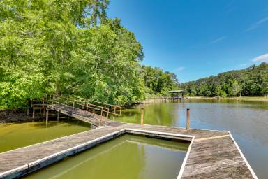 House Pet-friendly Abbeville