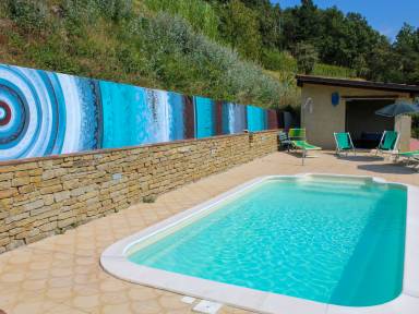Casa con giardino, griglia e terrazza