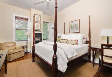 Bed and breakfast  The Bluff