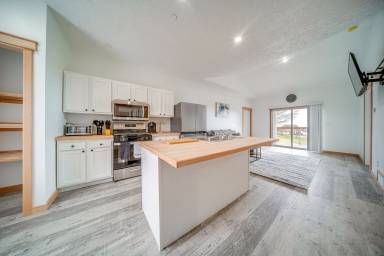 84 m² Condo
