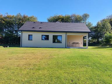Maison adaptée aux familles avec barbecue, terrasse et jardin