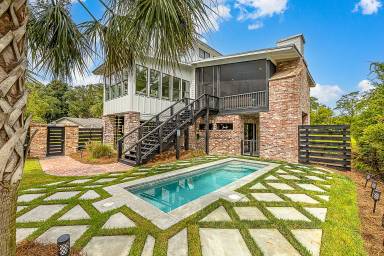 Airbnb  Sea Island