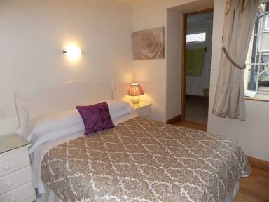 Accommodation Tirkeenan