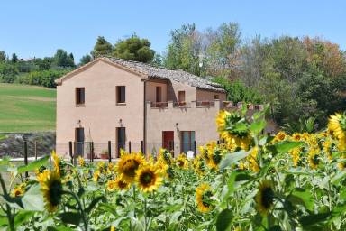 Casa Montemarciano