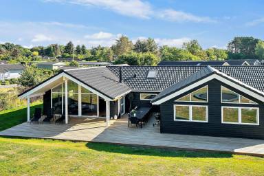 Familienorientiertes Ferienhaus mit Terrasse, Grill und Pool | Haustiere sind willkommen
