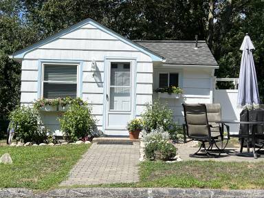 House Misquamicut