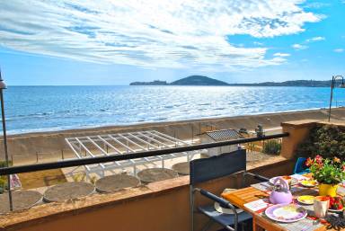 House Balcony Vendicio