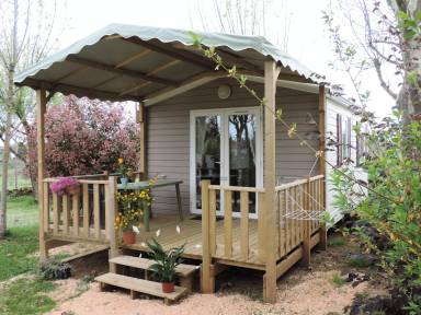 Agréable mobil home avec barbecue, jardin et terrasse | À côté de la plage | Avec animaux admis