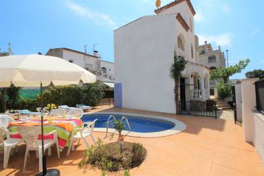 Villa Rosas