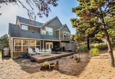 House Pacific City