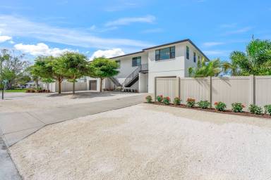 228 m² House