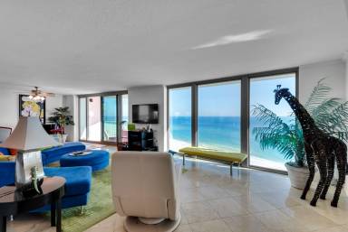 167 m² Condo