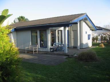 H7 Nordsee freistehendes Ferienhaus in Eckwarderhörne mit Garten und Terrasse