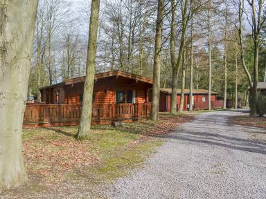 Cottage with garden | River view