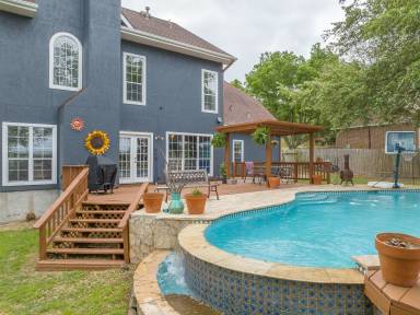 House Castroville
