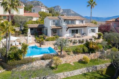 Villa  Carros