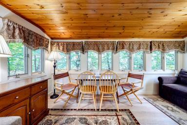 Cabin Lincoln