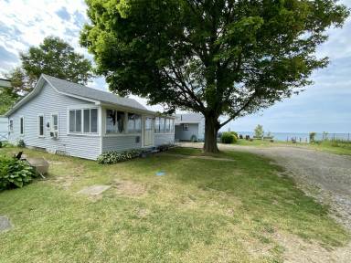 Cottage Geneva-on-the-Lake