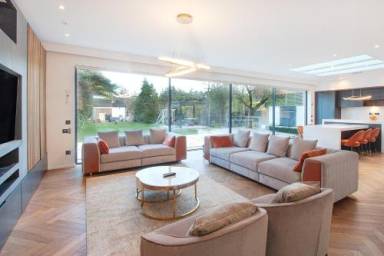 Huis 280 m²