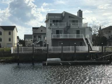 House  Tuckerton