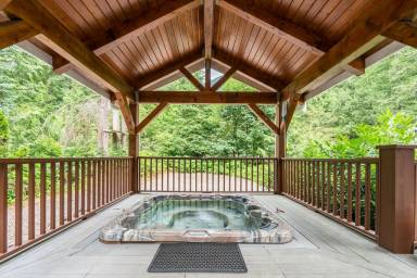 Chalet Glacier