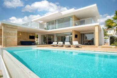 350 m² Villa