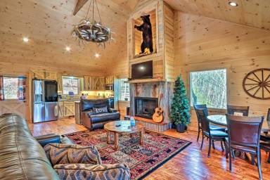 Cabin Mineral Bluff