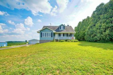 Cottage Hazel Green