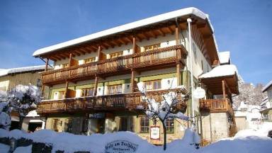 Ferienwohnung mit Terrasse und Pool | Naturblick