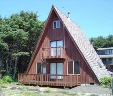 House Yachats