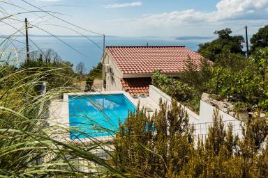 Ferienhaus mit privatem Pool, Garten und Grill | Meerblick